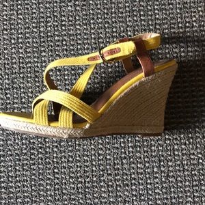 Yellow 2.5 inch sandals